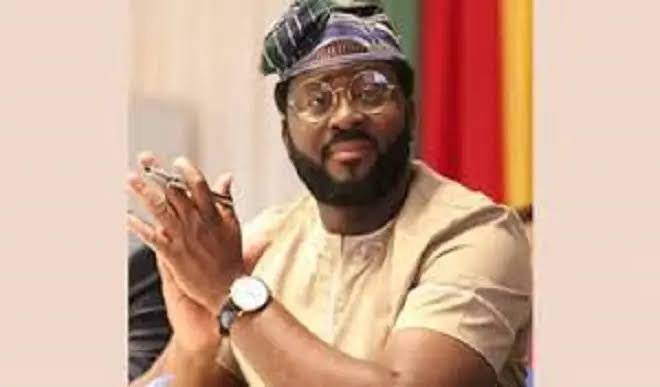 Desmond Elliot