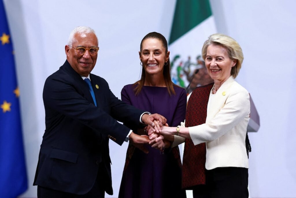 Representatives of Europe and Mexico during trade discussions highlighting economic cooperation and international trade relations.